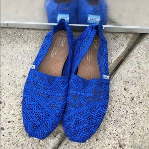 Blue TOMS